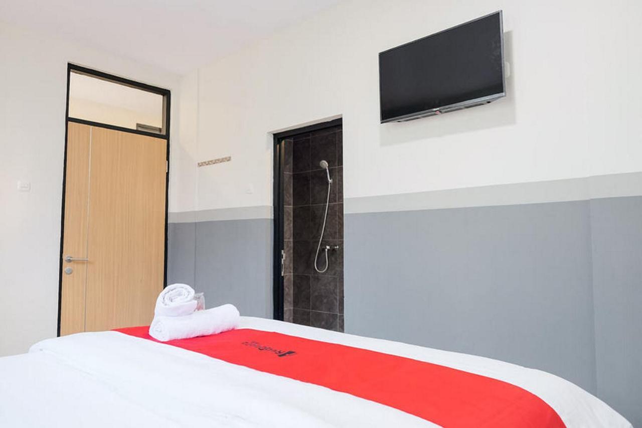 Reddoorz Plus Near Taman Anggrek Mall จาการ์ตา ภายนอก รูปภาพ